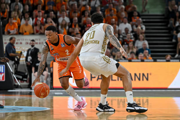 守转攻联动 守转攻联动